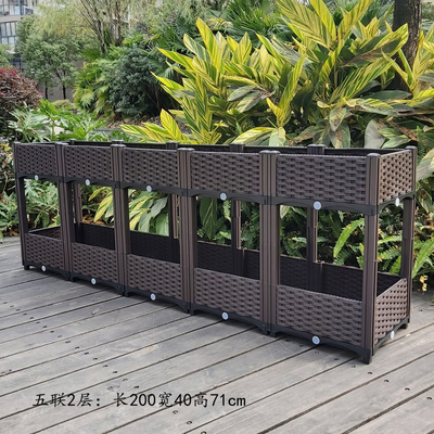 El modelo tejido negro elevó el plantador plástico que la caja los 42*42*20cm instala simplemente