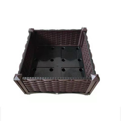 Caja plástica elevada multifuncional del plantador para la resistencia a las inclemencias del tiempo del crecimiento vegetal